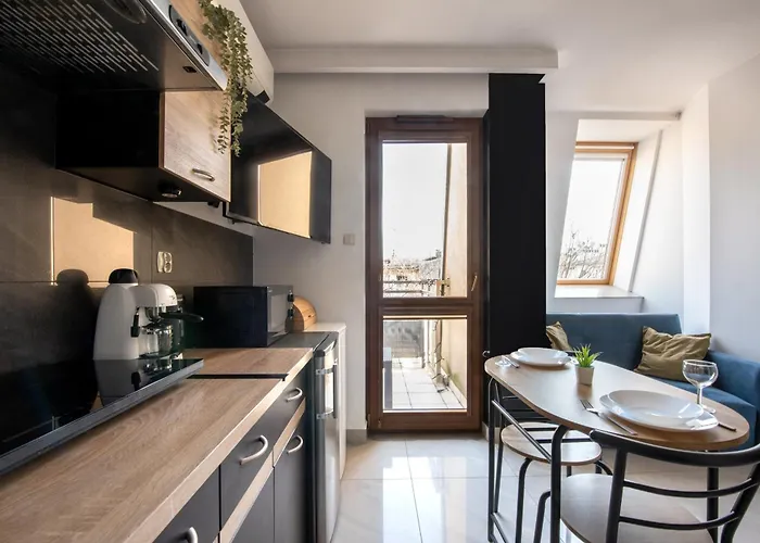 Charming With Air Conditioning For Couples In The Center *