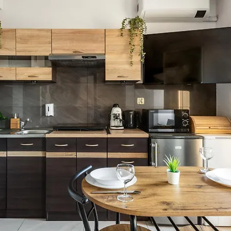 Charming With Air Conditioning For Couples In The Center Krakow